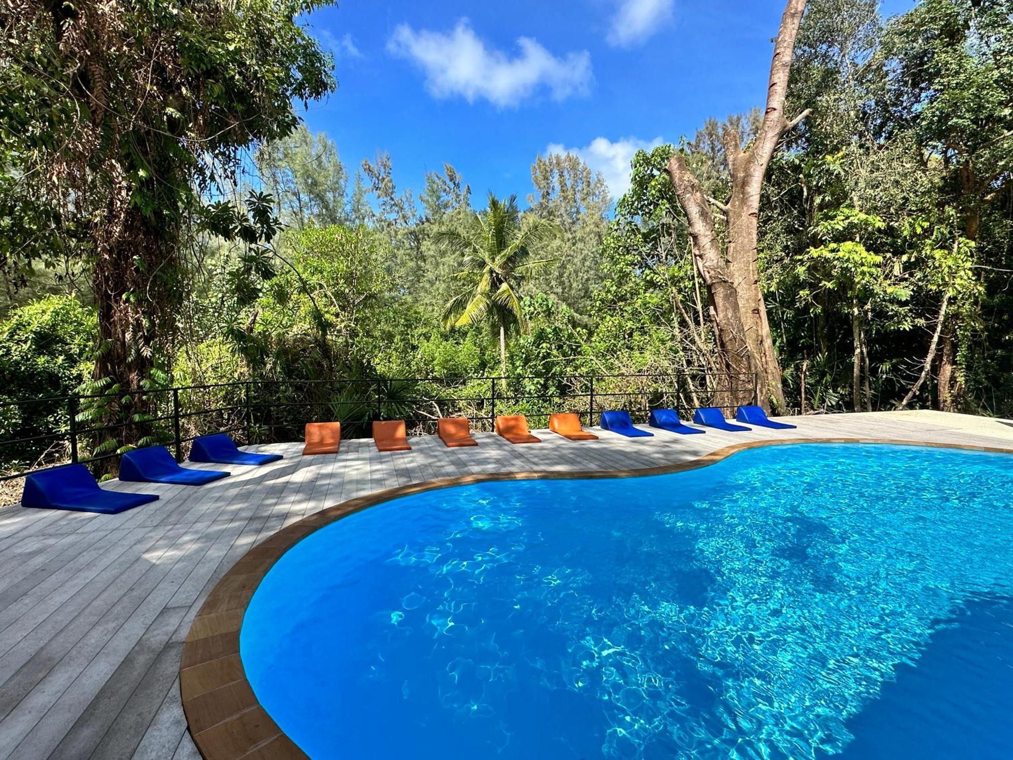 Blanco Hostel Lanta 18 To 35 Koh Lanta Ngoại thất bức ảnh