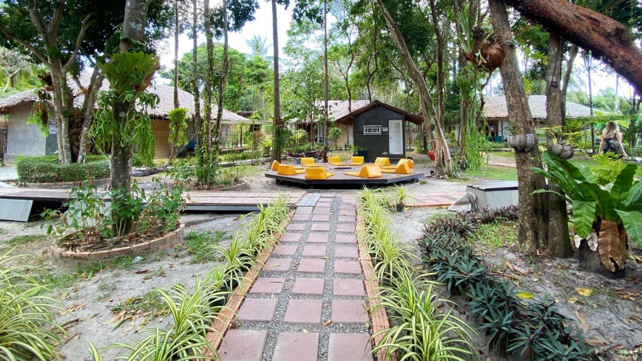 Blanco Hostel Lanta 18 To 35 Koh Lanta Ngoại thất bức ảnh