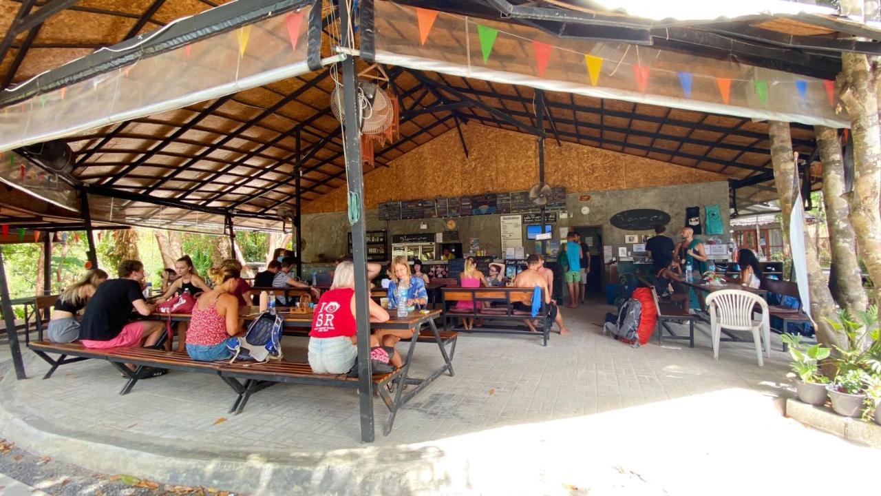 Blanco Hostel Lanta 18 To 35 Koh Lanta Ngoại thất bức ảnh